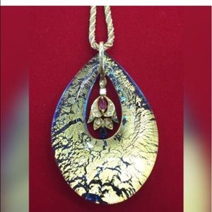 Meet your Posher, Samia